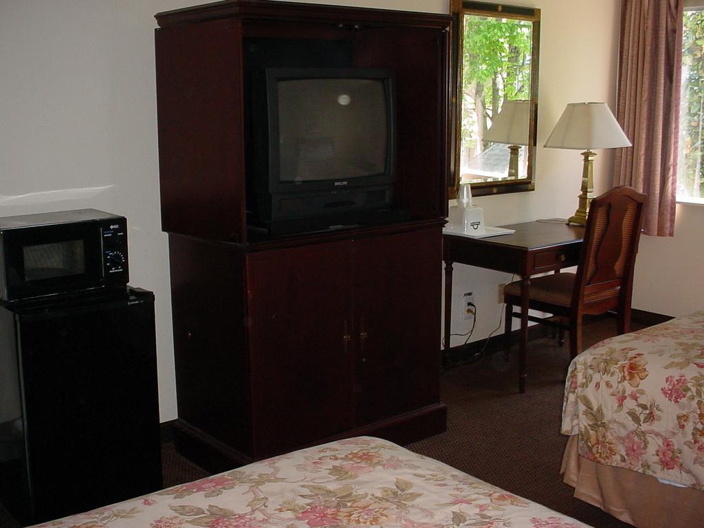 Rodeway Inn モンゴメリー 部屋 写真