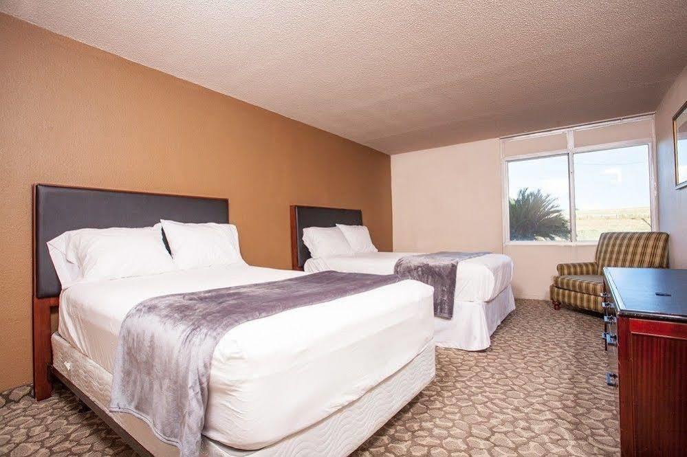 Rodeway Inn モンゴメリー エクステリア 写真